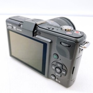 Panasonic(パナソニック)ミラーレス一眼カメラ LUMIX GF2 DMC-GF2 レンズ:H-FS014045