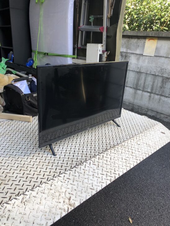 大阪府枚方市】でTCLのテレビ 32S5200Aをご依頼いただきました ｜出張