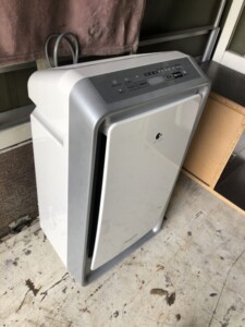 Panasonic(パナソニック)加湿空気清浄機 F-VXR40 2019年製