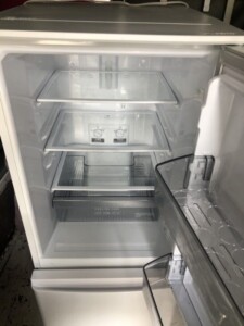 MITSUBISHI(三菱)146L 2ドア冷蔵庫 MR-P15E2H-W 2023年製