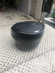 SHARP(シャープ)ヘルシオ ホットクック 水なし自動調理鍋 KN-HW16G-B 2021年製
