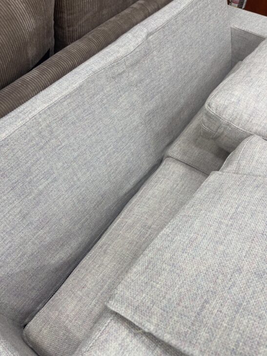 シミ有の二人掛けソファ【買取案内】大塚家具（IDC） 港区六本木です