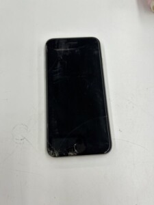 Apple(アップル)iPhone6 16GB A1586 シルバー