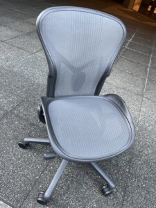 Herman Miller(ハーマンミラー)製のアーロンチェア(2021年製)