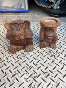 木製 サルの置物
