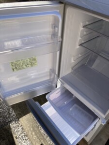 SHARP(シャープ)137L 2ドア冷蔵庫 SJ-D14D-S 2018年製