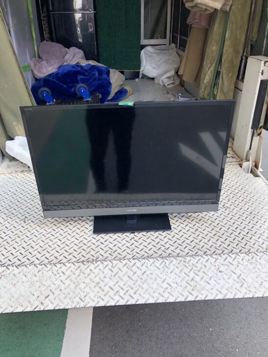 TOSHIBA（東芝）32型液晶テレビ 32S5 2013年製