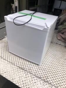 IRIS OHYAMA(アイリスオーヤマ)32L 1ドア冷凍庫 PF-A32FD-W 2021年製