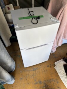 IRIS OHYAMA(アイリスオーヤマ)87L 2ドア冷蔵庫 PRC-B092D-W 2022年製