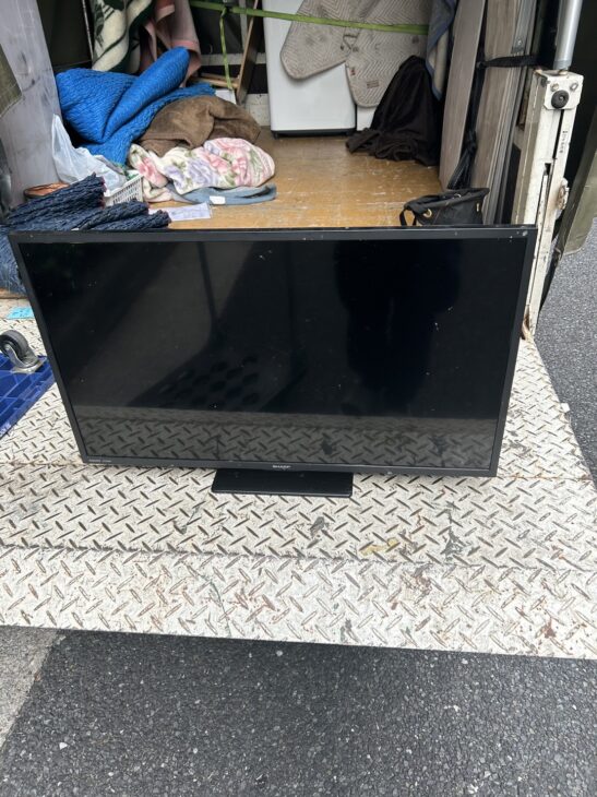 SHARP（シャープ）32型液晶テレビ 2T-C32DE 2022年製