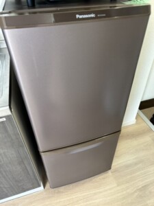 Panasonic(パナソニック)138L 2ドア冷蔵庫 NR-B14AW-T 2017年製