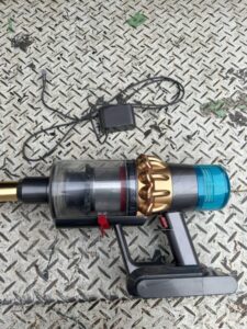 dyson(ダイソン)コードレスクリーナー V15 Detect Complete SV22