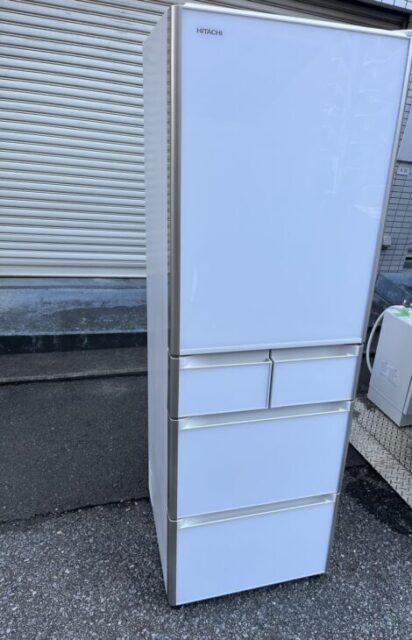 日立 5ドア冷蔵庫 401L 2019年製 R-S40J 中古品 日立の5ドア冷蔵庫 R-S40J（XW）2019年製を入間市で【高価買取】のご