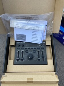 Roland(ローランド)ボイストランスフォーマー VT-4