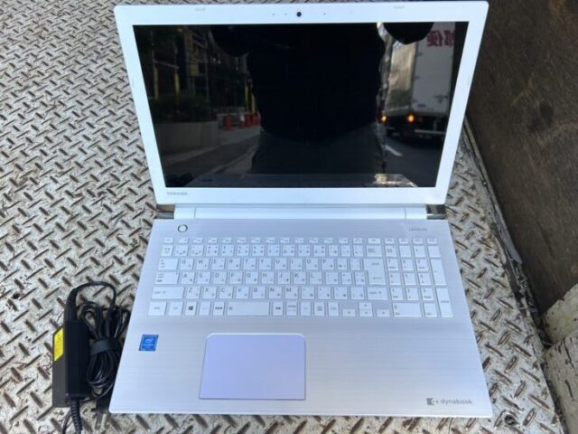 TOSHIBA（東芝）ノートパソコン dynabook Tシリ-ズ PT45EWP-SJA リュスクホワイト