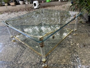 ガラステーブル