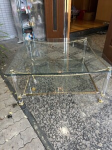 ガラステーブル