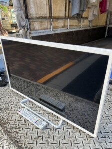 SHARP(シャープ)32型液晶テレビ LC-32W35 2017年製