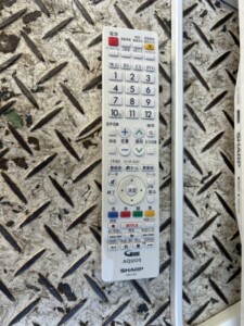 SHARP(シャープ)32型液晶テレビ LC-32W35 2017年製