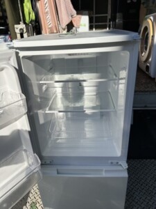 SHARP(シャープ)152L 2ドア冷蔵庫 SJ-D15GJ-W 2020年製