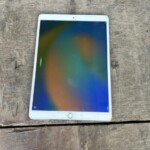 Apple（アップル）iPad A1709