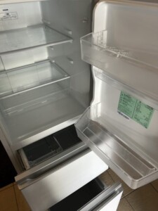 Hisense(ハイセンス)282L 3ドア冷蔵庫 HR-D2801W 2021年製