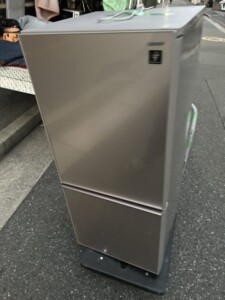 SHARP(シャープ)137L 2ドア冷蔵庫 SJ-GD14D-C 2018年製