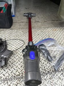 dyson(ダイソン)コードレスクリーナー DC45