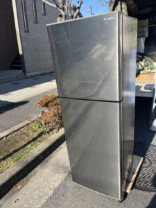 SHARP(シャープ)225L 2ドア冷蔵庫 SJ-D23H-S 2022年製