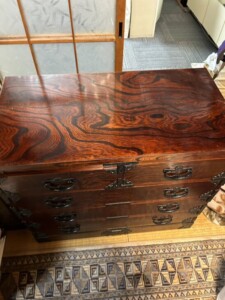 岩谷堂箪笥生産協同組合 タンス 収納棚