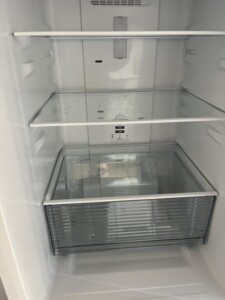 SHARP(シャープ)179L 2ドア冷蔵庫 SJ-D18J-W 2023年製