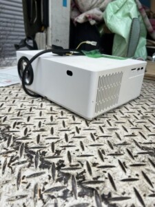 TOPTRO プロジェクターTR81