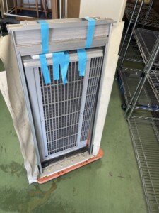 コロナ ウインドエアコン 冷暖兼用 CWH-A1818 2018年製