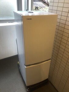 TOSHIBA(東芝)153L 2ドア冷蔵庫 GR-R15BS(W) 2020年製