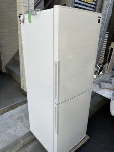 SHARP(シャープ)280L 2ドア冷蔵庫 SJ-PD28J-W 2023年製