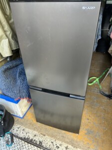 SHARP(シャープ)152L 2ドア冷蔵庫 SJ-D15H-H 2022年製