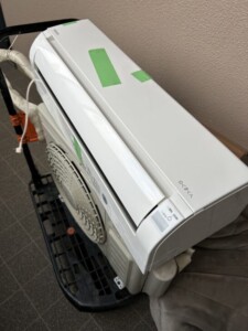 HITACHI(日立)2.2kW ルームエアコン RAS-AJ22M(W)2022年製