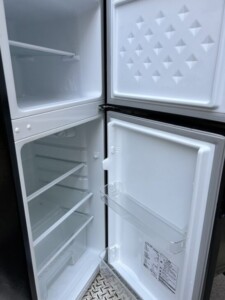 maxzen(マクスゼン)118L 2ドア冷蔵庫 JR118ML01GM 2020年製