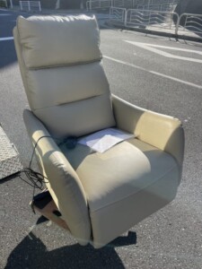 NITORI(ニトリ)電動リクライニングパーソナルチェア LE01