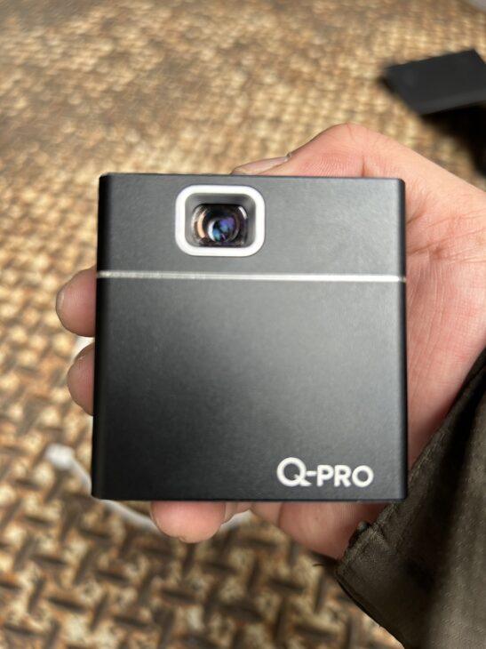Q-PRO 超小型Android搭載プロジェクター