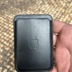 Apple（アップル）MagSafe対応iPhoneファインウーブンウォレット