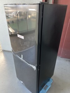 IRIS OHYAMA(アイリスオーヤマ)142L 2ドア冷蔵庫 IRSD-14A-B 2023年製