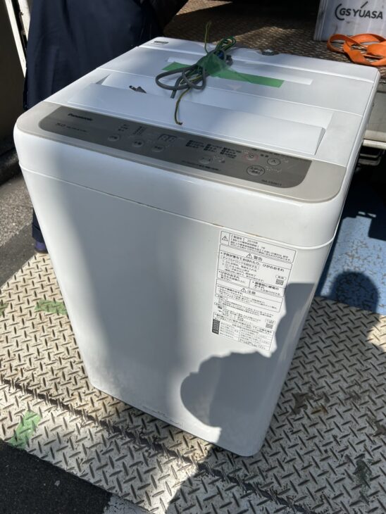 Panasonic（パナソニック）5.0キロ 全自動洗濯機 NA-F50B13 2019年製
