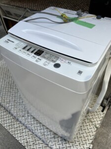 Hisense(ハイセンス)5.5キロ 全自動洗濯機 HW-55E2W 2022年製