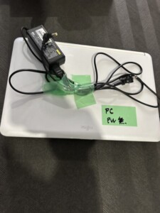 FUJITSU(富士通)ノートパソコン FMVA42EY 2011年製