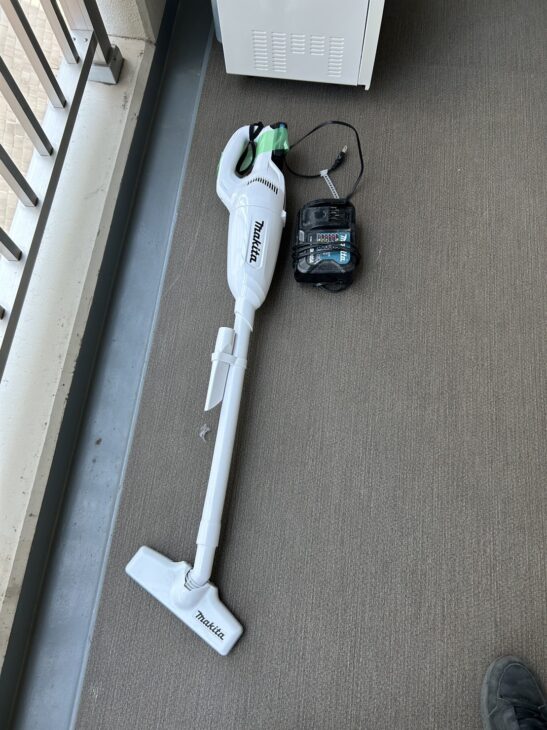 makita（マキタ）充電式クリーナー CL108FD