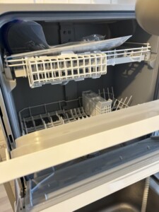 Panasonic(パナソニック)食器洗い乾燥機 NP-TA4-W 2021年製