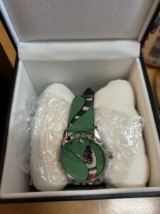 GUCCI(グッチ)腕時計 YA1264081 126.4 Gタイムレス キングスネーク 蛇