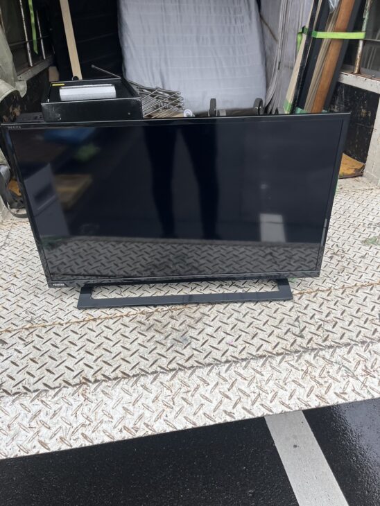 TOSHIBA（東芝）32型液晶テレビ 32S22 2020年製