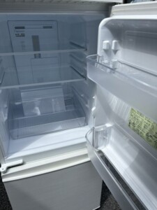 SHARP(シャープ)137L 2ドア冷蔵庫 SJ-D14F 2020年製